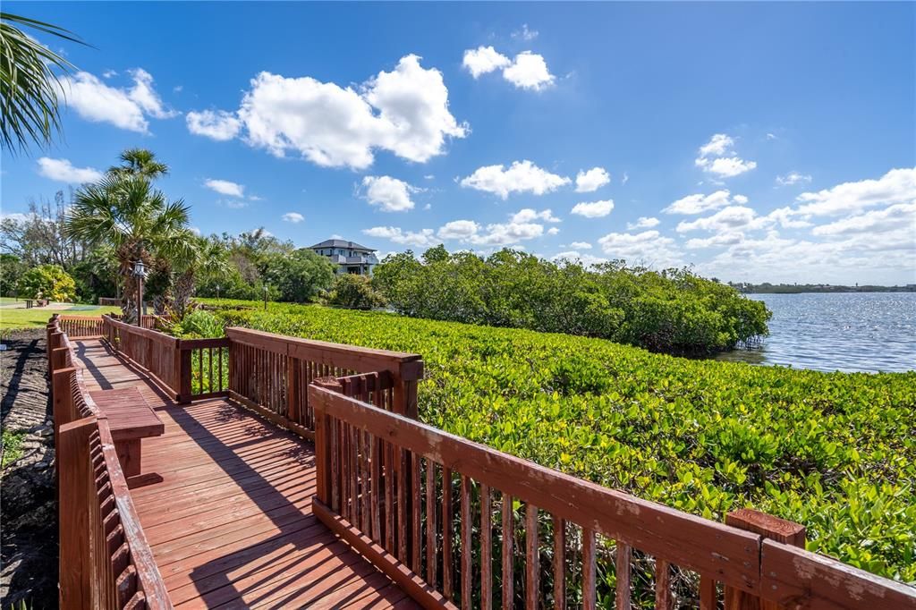 На продажу: $349,900 (1 спален, 1 ванн, 950 Квадратных фут)