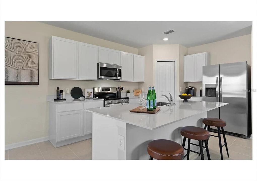 В аренду: $2,200 (4 спален, 2 ванн, 1874 Квадратных фут)