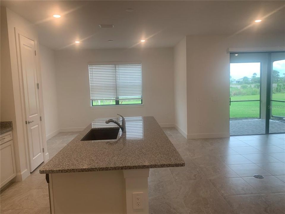 For Rent: $3,695 (5 beds, 3 baths, 2600 Square Feet)