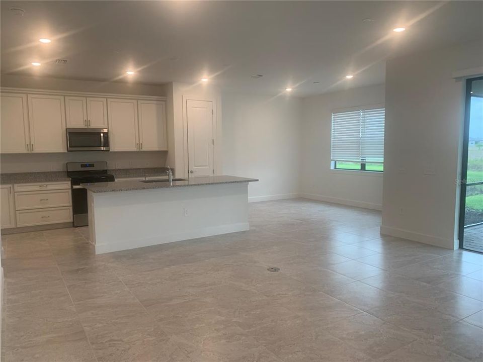 For Rent: $3,695 (5 beds, 3 baths, 2600 Square Feet)