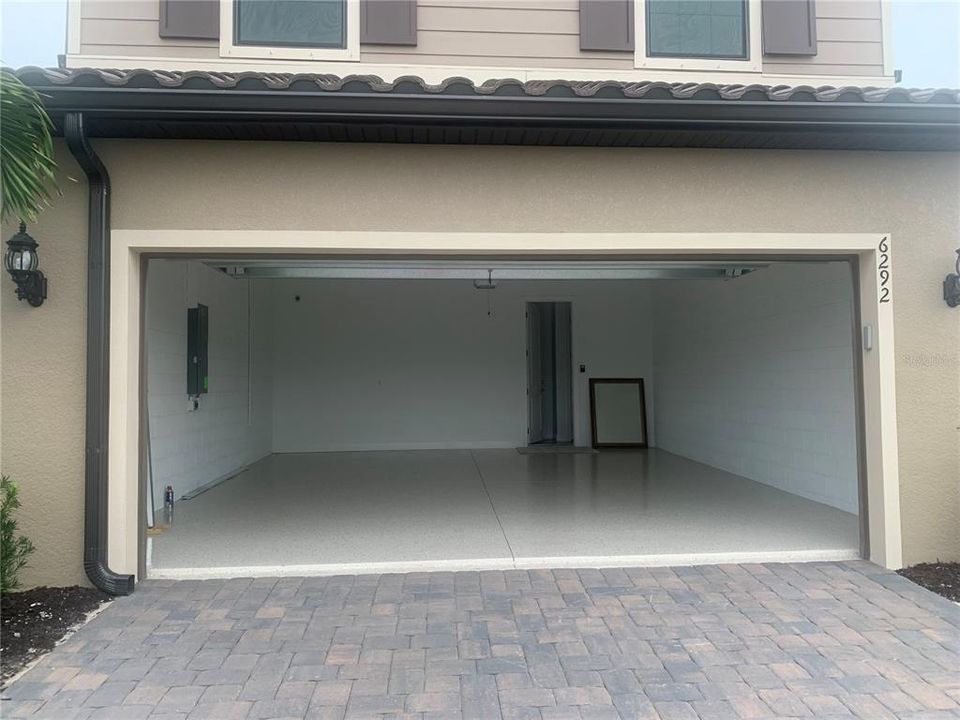 For Rent: $3,695 (5 beds, 3 baths, 2600 Square Feet)