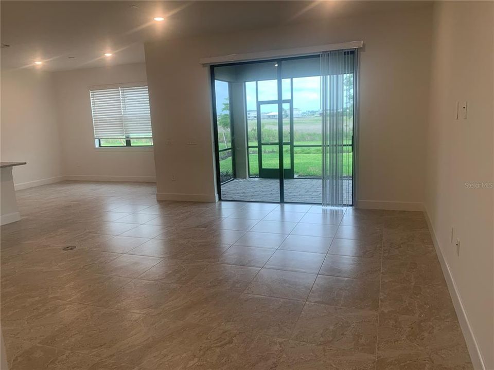 For Rent: $3,695 (5 beds, 3 baths, 2600 Square Feet)