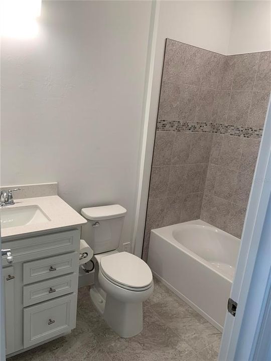 For Rent: $3,695 (5 beds, 3 baths, 2600 Square Feet)