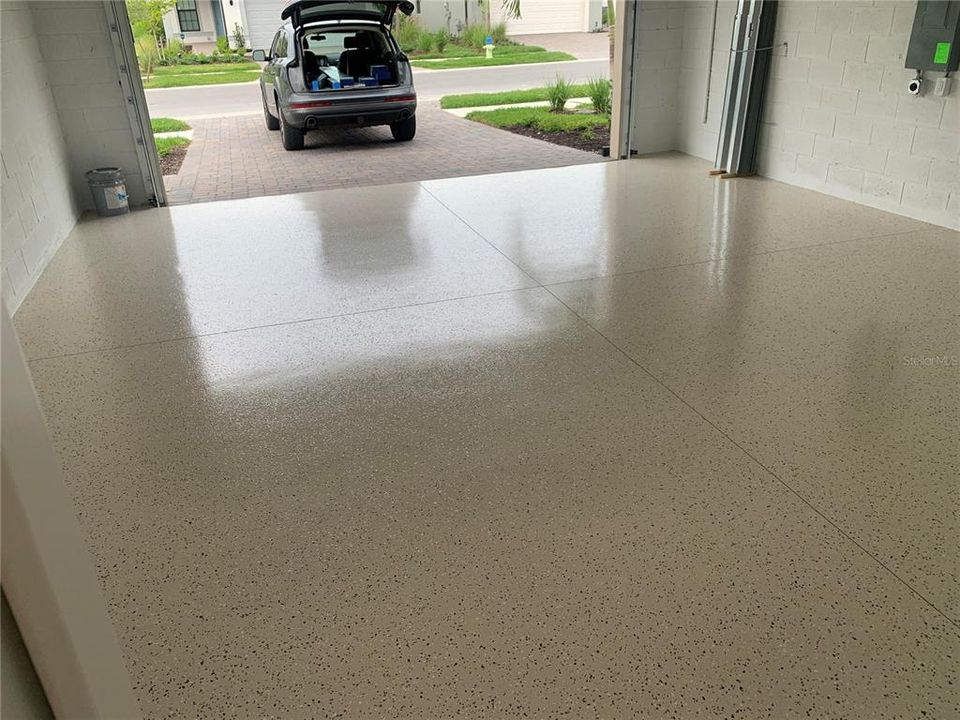 For Rent: $3,695 (5 beds, 3 baths, 2600 Square Feet)