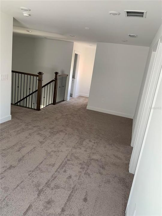 For Rent: $3,695 (5 beds, 3 baths, 2600 Square Feet)