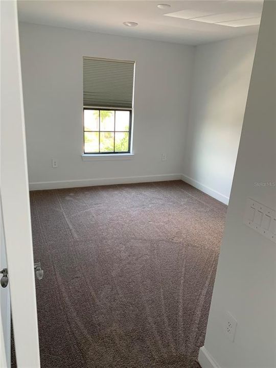 For Rent: $3,695 (5 beds, 3 baths, 2600 Square Feet)