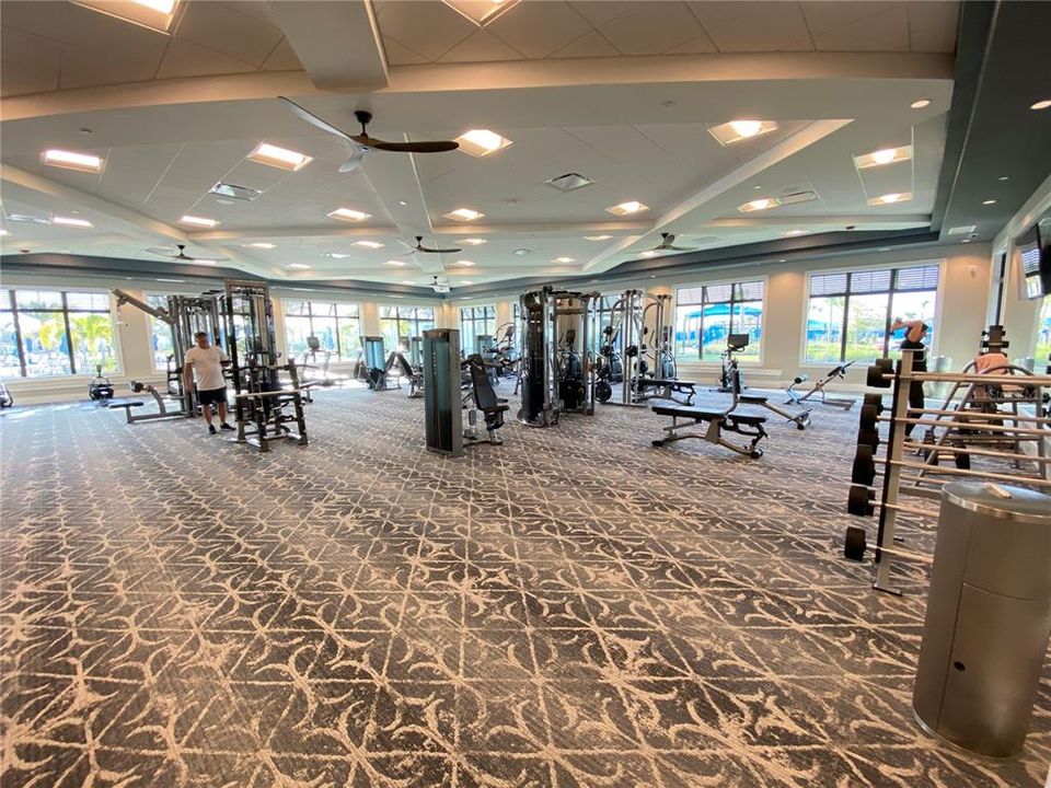 For Rent: $3,695 (5 beds, 3 baths, 2600 Square Feet)