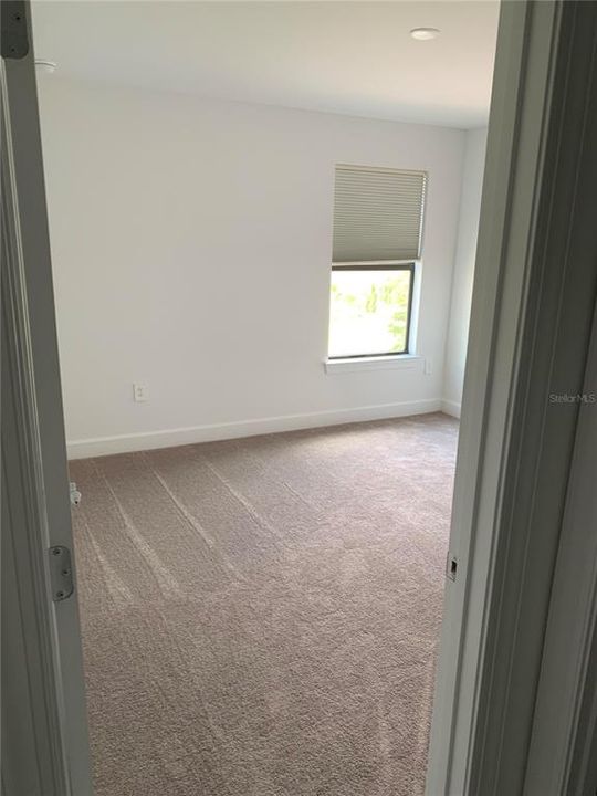 For Rent: $3,695 (5 beds, 3 baths, 2600 Square Feet)