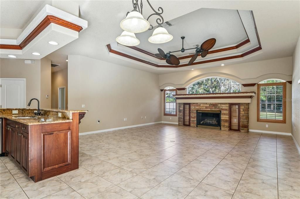 For Sale: $649,000 (4 beds, 3 baths, 2931 Square Feet)