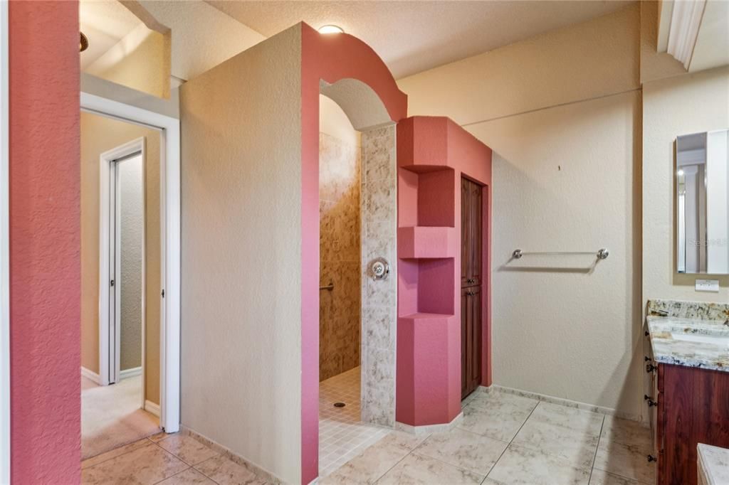 For Sale: $649,000 (4 beds, 3 baths, 2931 Square Feet)