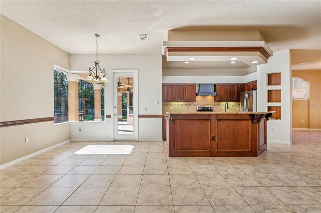 For Sale: $649,000 (4 beds, 3 baths, 2931 Square Feet)