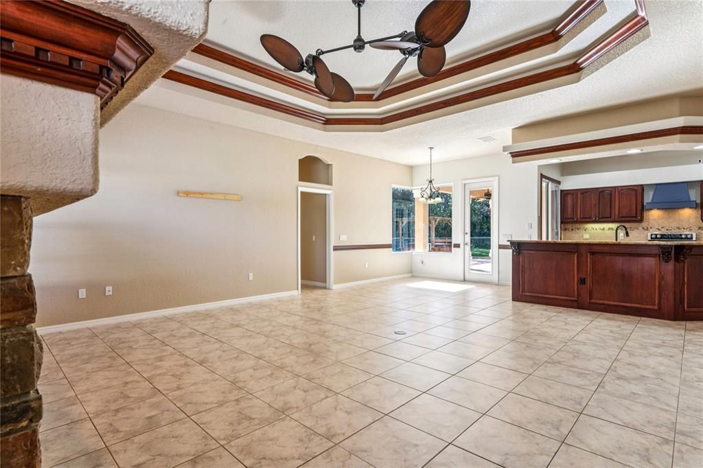 For Sale: $649,000 (4 beds, 3 baths, 2931 Square Feet)