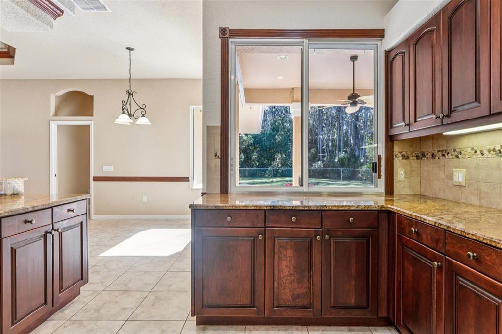 For Sale: $649,000 (4 beds, 3 baths, 2931 Square Feet)