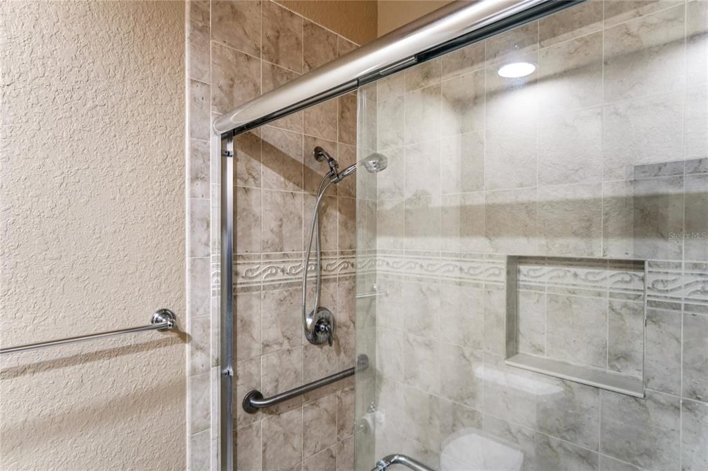 For Sale: $649,000 (4 beds, 3 baths, 2931 Square Feet)