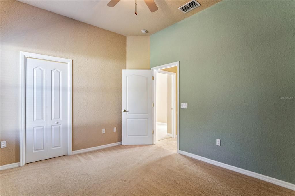 For Sale: $649,000 (4 beds, 3 baths, 2931 Square Feet)