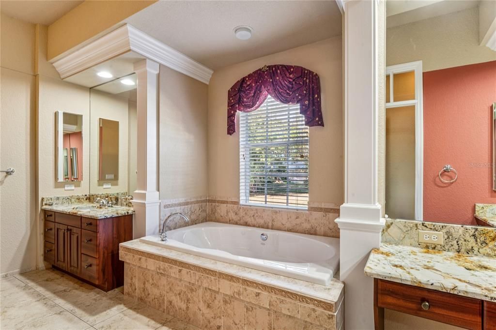 For Sale: $649,000 (4 beds, 3 baths, 2931 Square Feet)