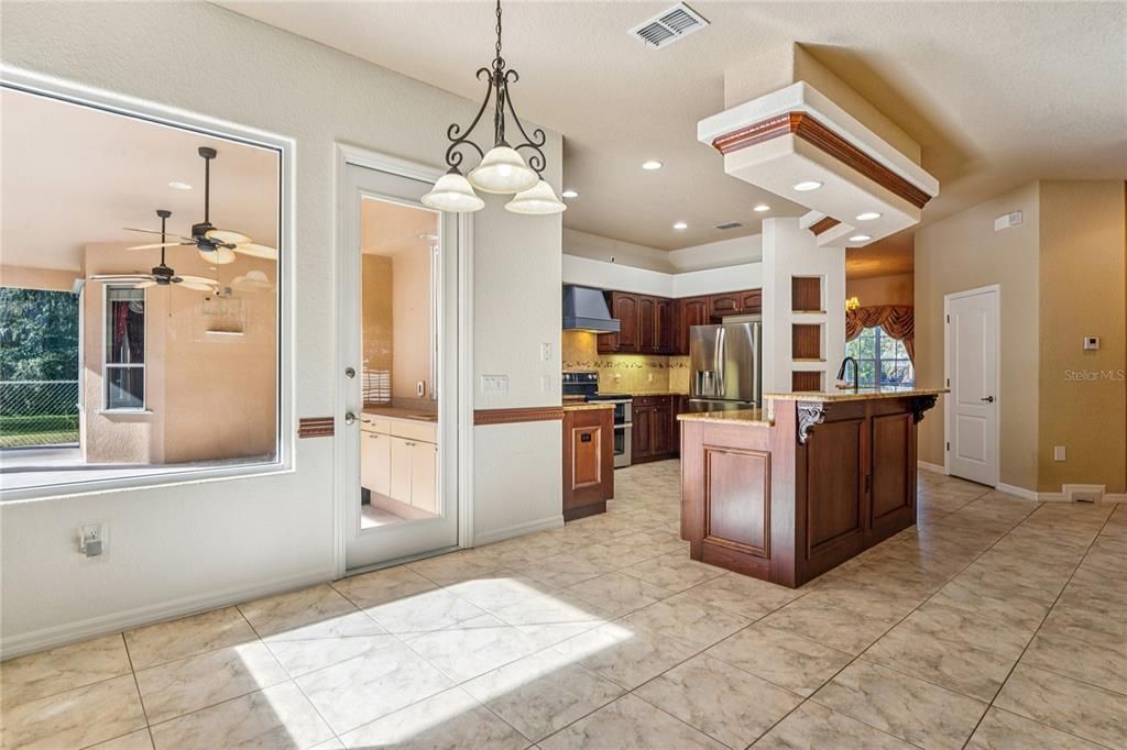 For Sale: $649,000 (4 beds, 3 baths, 2931 Square Feet)