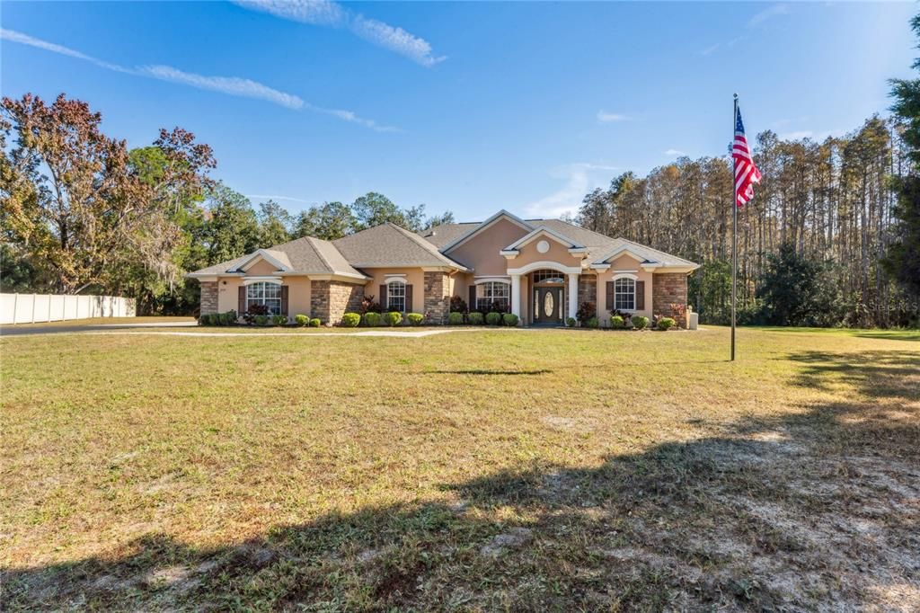 For Sale: $649,000 (4 beds, 3 baths, 2931 Square Feet)