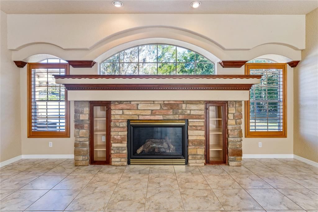 For Sale: $649,000 (4 beds, 3 baths, 2931 Square Feet)