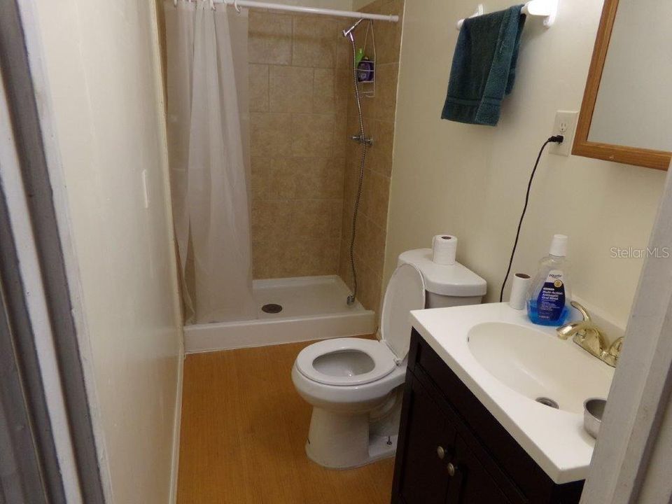 На продажу: $129,000 (2 спален, 1 ванн, 528 Квадратных фут)