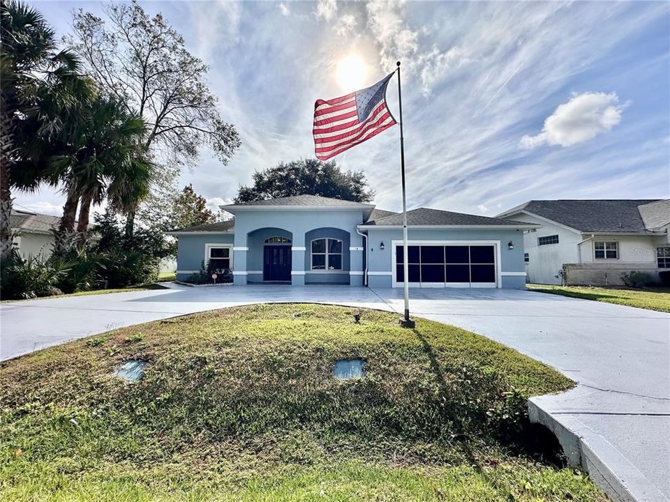 For Sale: $385,000 (3 beds, 3 baths, 2544 Square Feet)