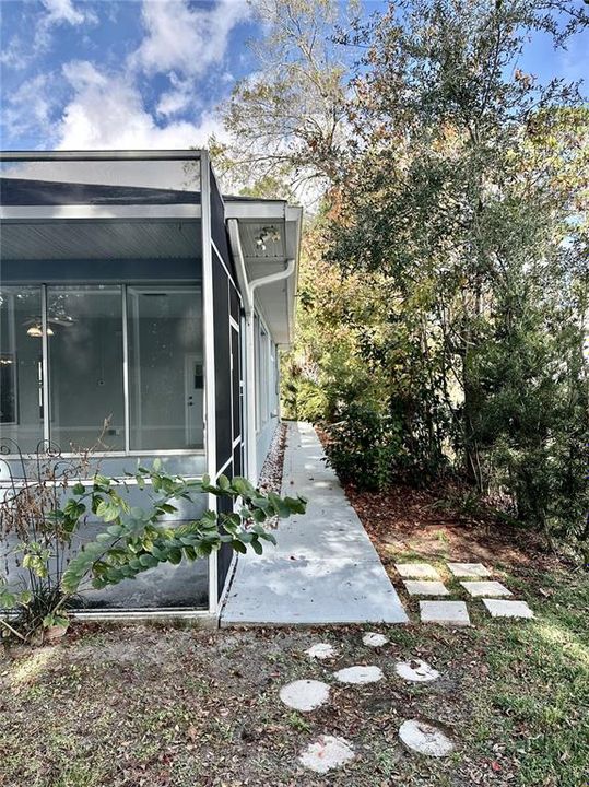 For Sale: $385,000 (3 beds, 3 baths, 2544 Square Feet)