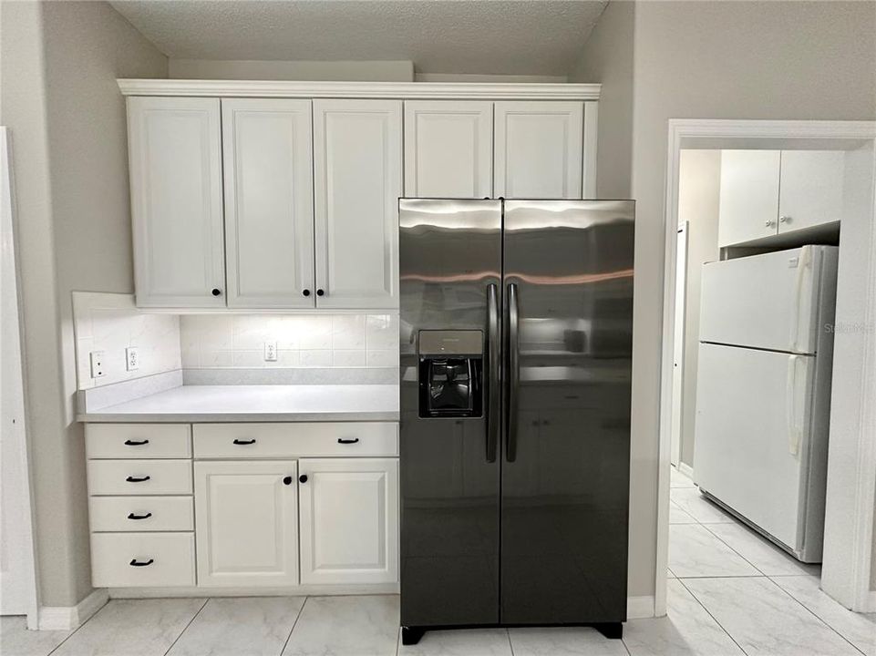 For Sale: $385,000 (3 beds, 3 baths, 2544 Square Feet)