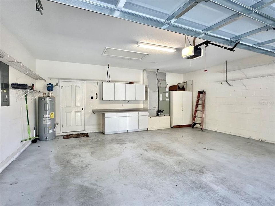 For Sale: $385,000 (3 beds, 3 baths, 2544 Square Feet)