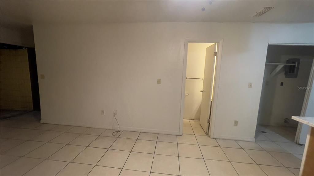 For Sale: $480,000 (8 beds, 0 baths, 3600 Square Feet)