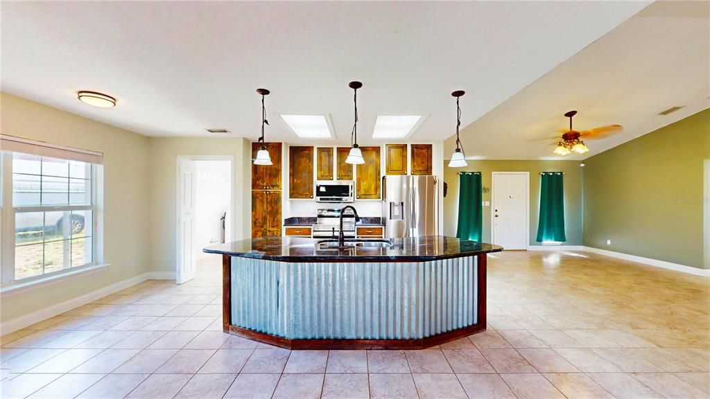 For Sale: $525,000 (2 beds, 2 baths, 1727 Square Feet)