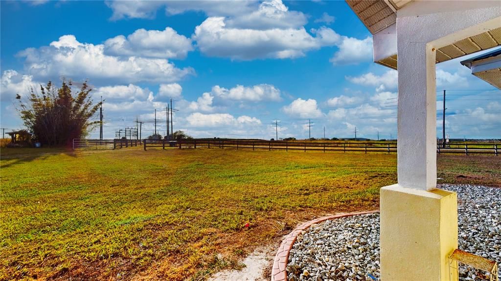 For Sale: $525,000 (2 beds, 2 baths, 1727 Square Feet)