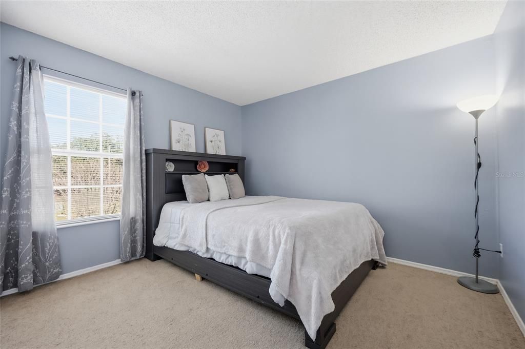 待售: $265,000 (3 贝兹, 2 浴室, 1370 平方英尺)