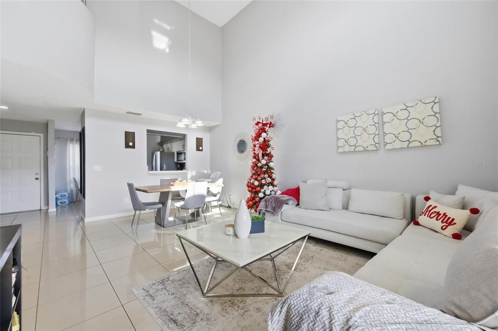 待售: $265,000 (3 贝兹, 2 浴室, 1370 平方英尺)