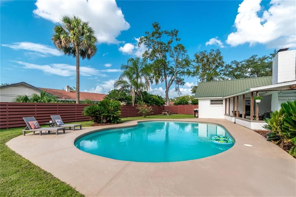 For Rent: $2,800 (3 beds, 2 baths, 2010 Square Feet)