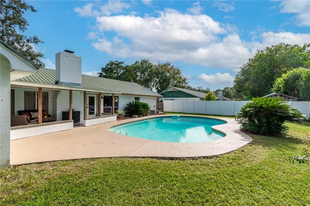 For Rent: $2,800 (3 beds, 2 baths, 2010 Square Feet)