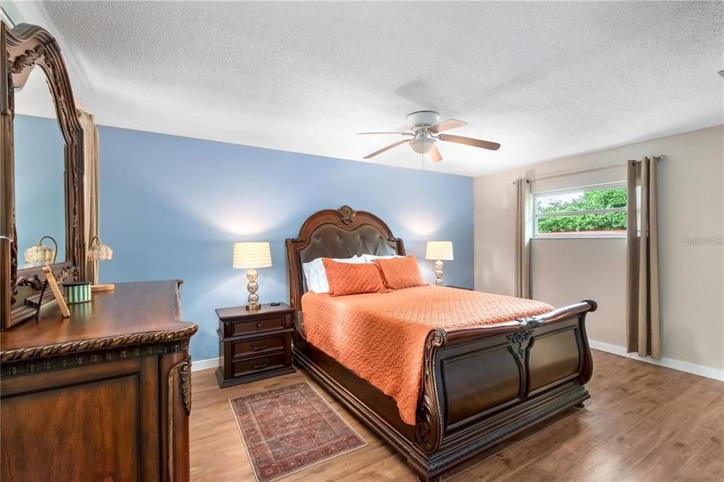 For Rent: $2,800 (3 beds, 2 baths, 2010 Square Feet)