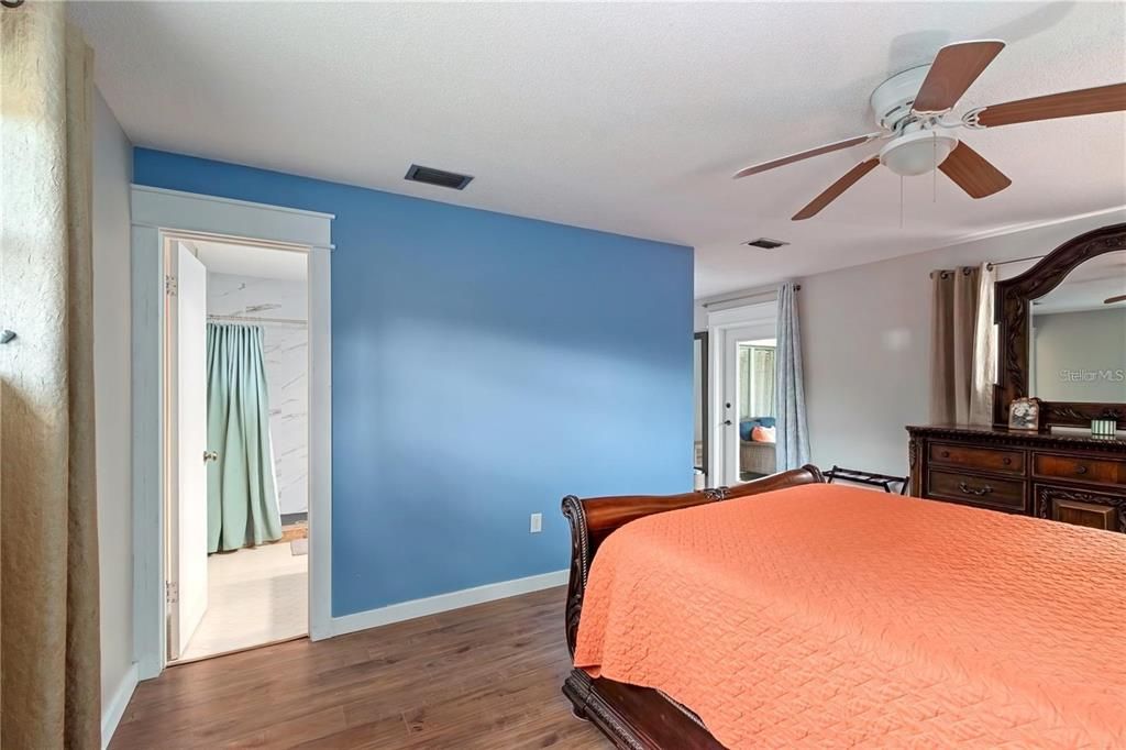 For Rent: $2,800 (3 beds, 2 baths, 2010 Square Feet)