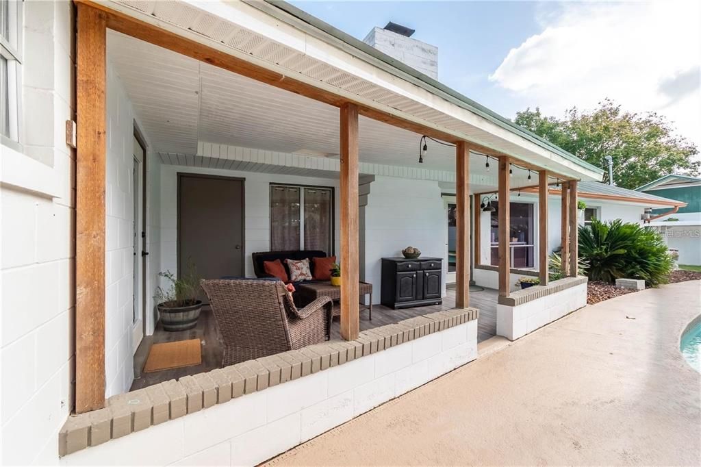 For Rent: $2,800 (3 beds, 2 baths, 2010 Square Feet)