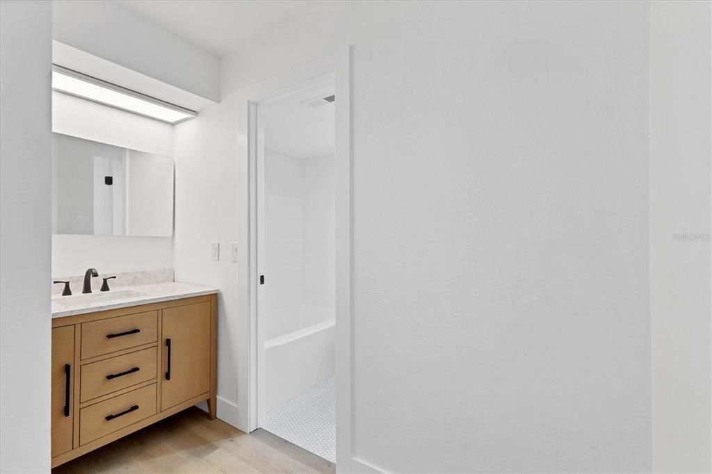 For Sale: $369,000 (3 beds, 2 baths, 1638 Square Feet)