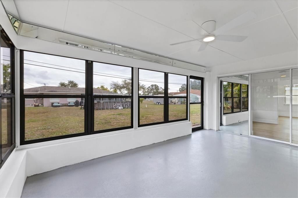 For Sale: $369,000 (3 beds, 2 baths, 1638 Square Feet)