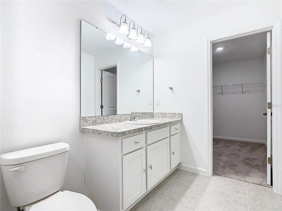 For Rent: $2,000 (3 beds, 2 baths, 1422 Square Feet)