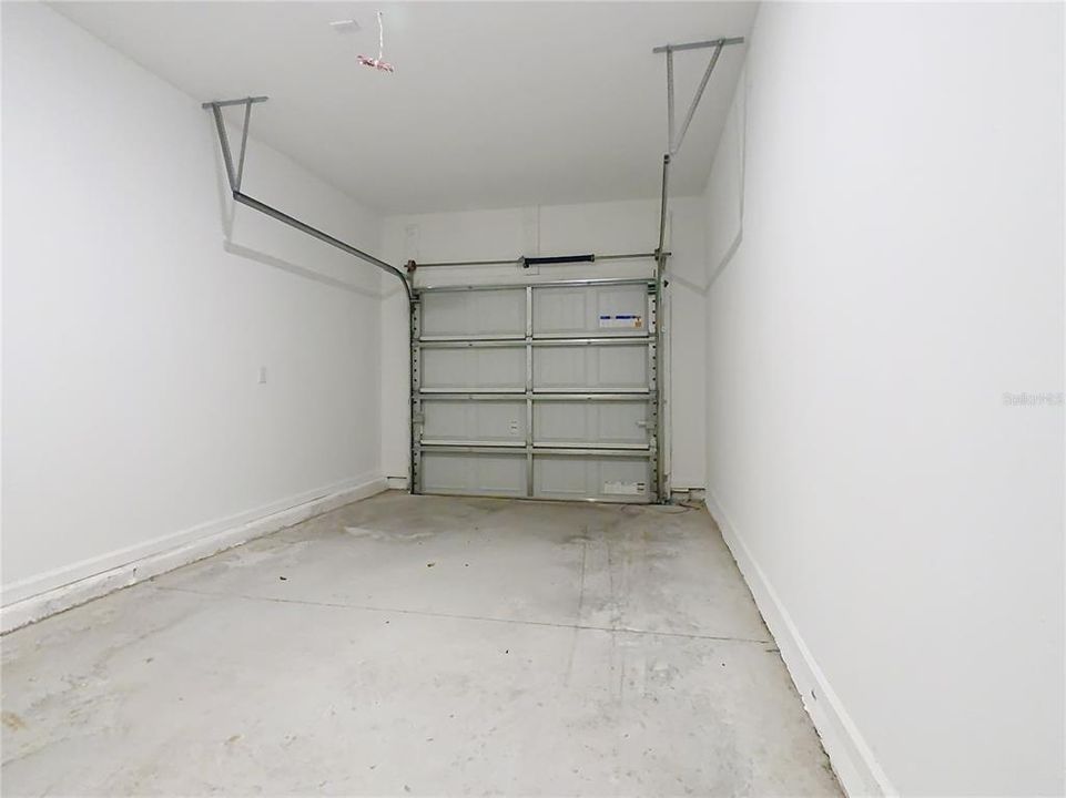 For Rent: $2,000 (3 beds, 2 baths, 1422 Square Feet)