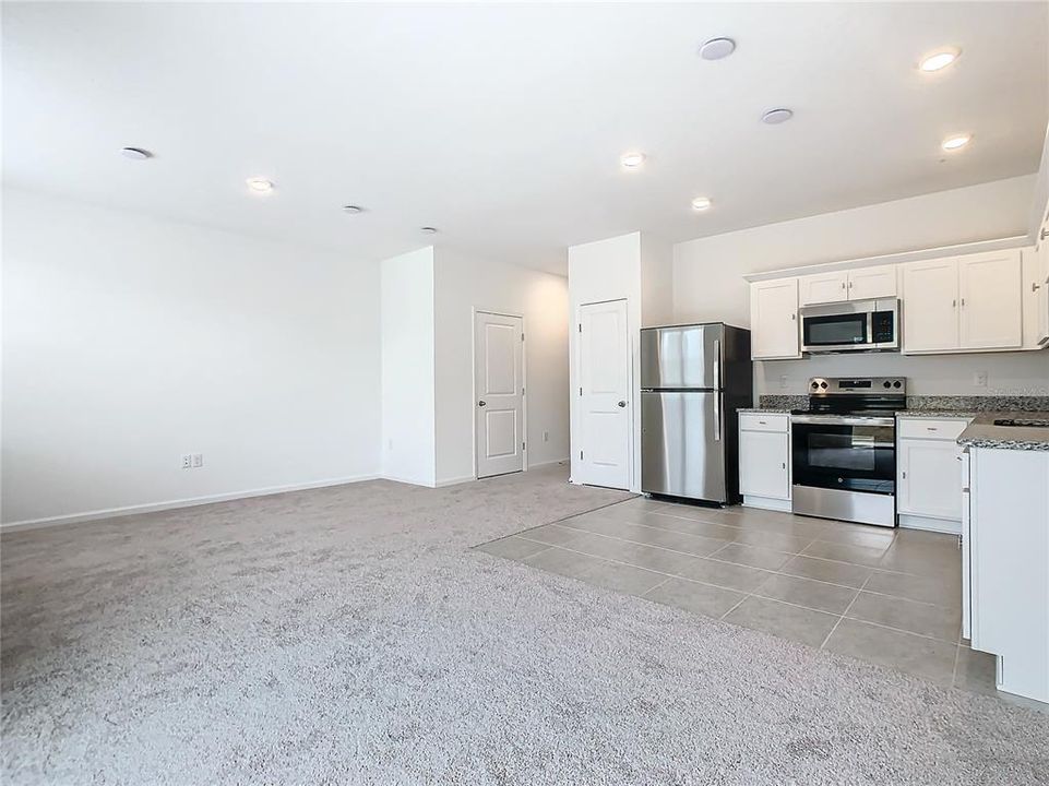 For Rent: $2,000 (3 beds, 2 baths, 1422 Square Feet)