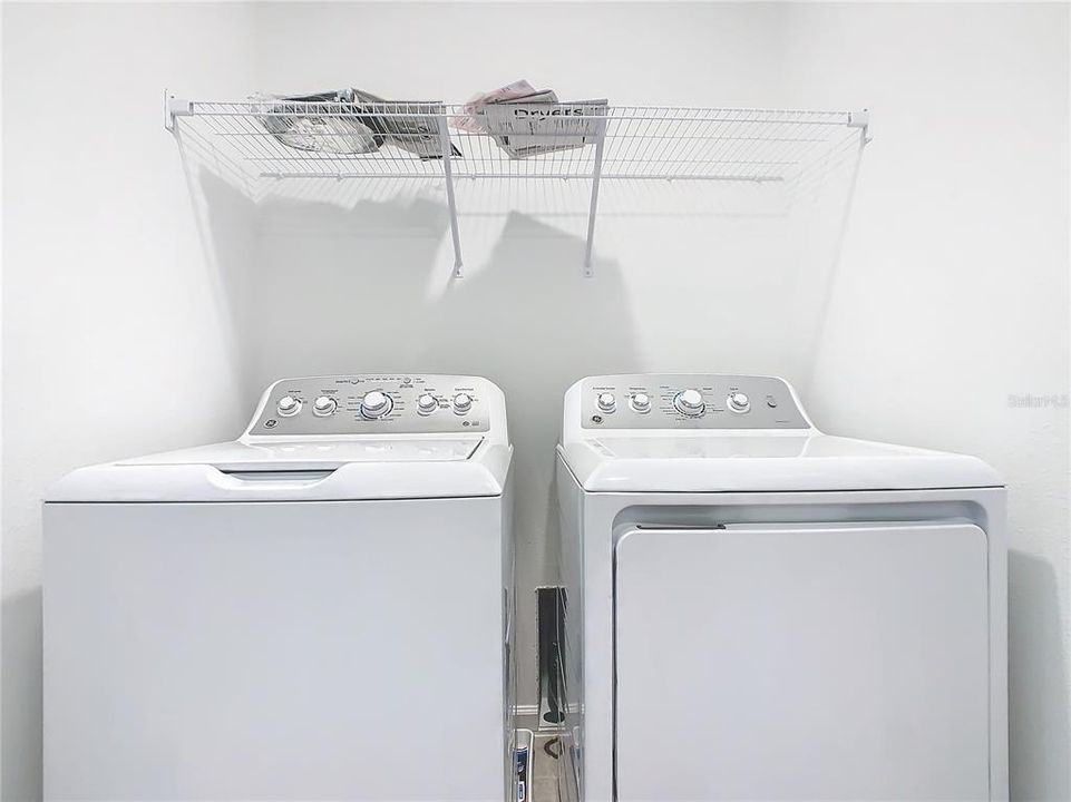 For Rent: $2,000 (3 beds, 2 baths, 1422 Square Feet)