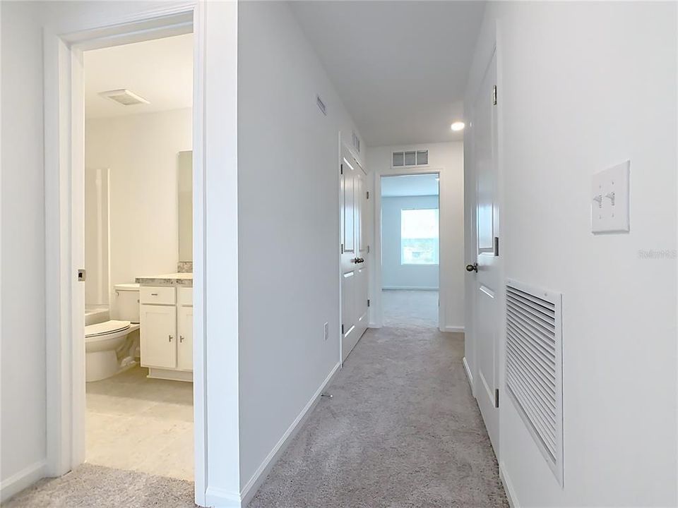 For Rent: $2,000 (3 beds, 2 baths, 1422 Square Feet)