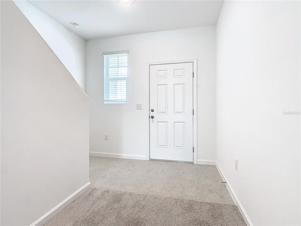 For Rent: $2,000 (3 beds, 2 baths, 1422 Square Feet)