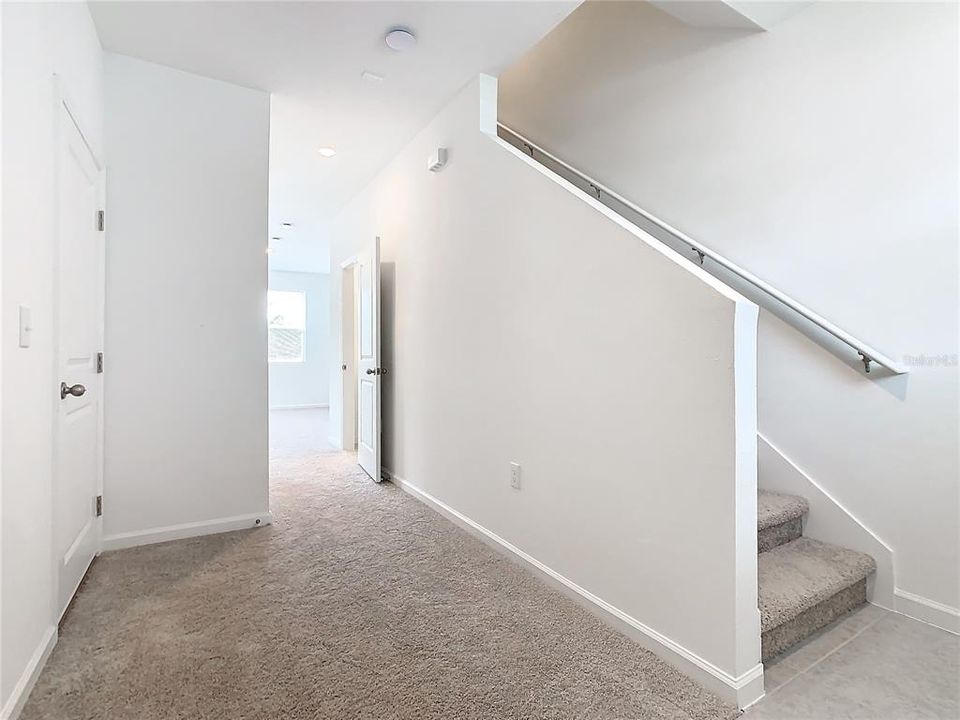 For Rent: $2,000 (3 beds, 2 baths, 1422 Square Feet)