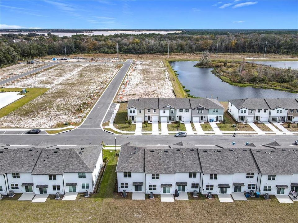 For Rent: $2,000 (3 beds, 2 baths, 1422 Square Feet)