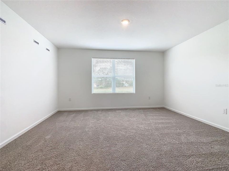 For Rent: $2,000 (3 beds, 2 baths, 1422 Square Feet)