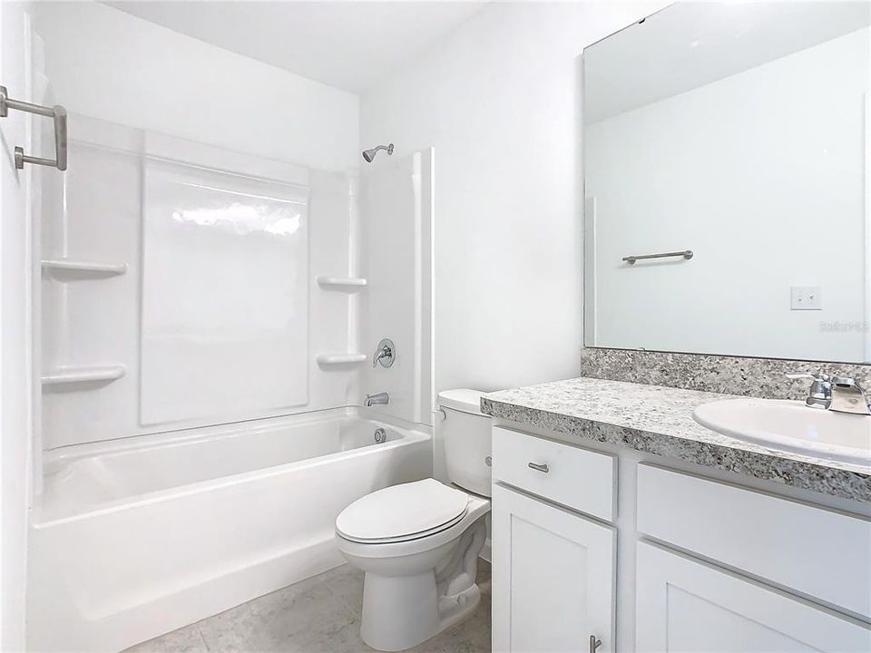 For Rent: $2,000 (3 beds, 2 baths, 1422 Square Feet)